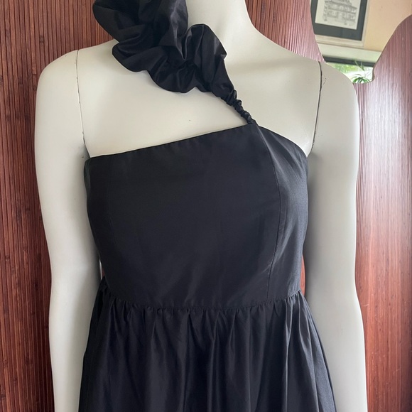 The Femm Georgia Gown - Picture 2 of 10